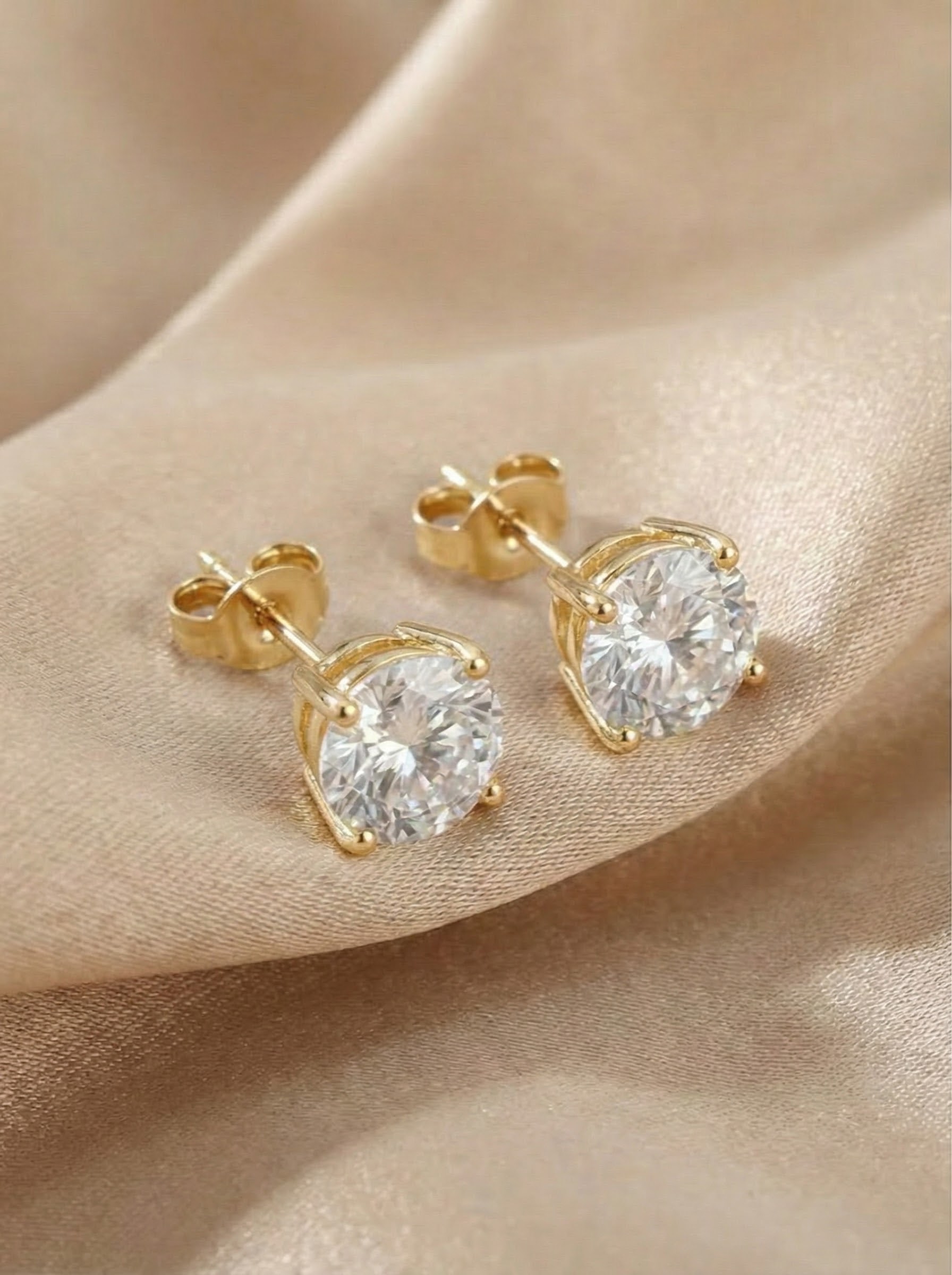 Maitre_Brillant-Ohrringe_0.5Kt_Gold